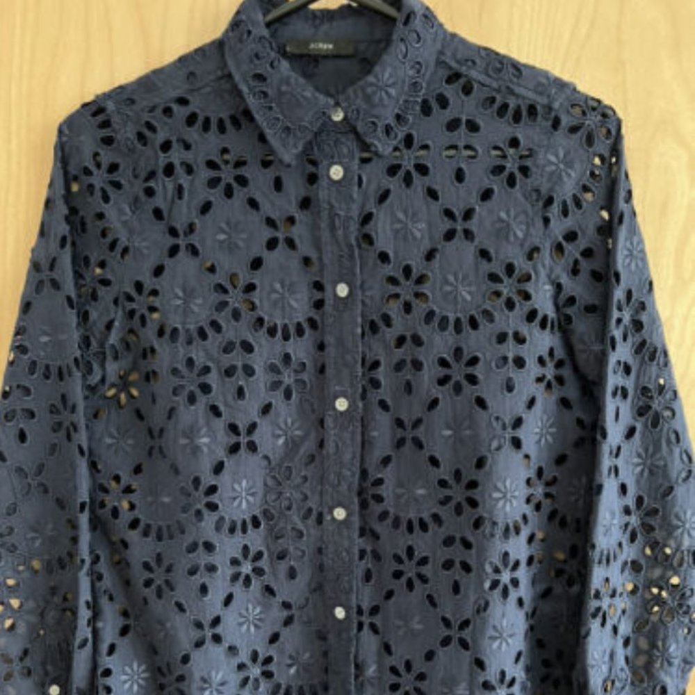 J.CREW NAVY BUTTON UP SHIRT IN EMBROIDERED EYELET-SIZE: 2